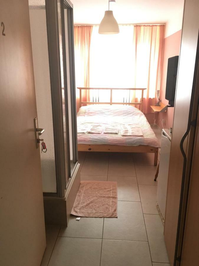Hotel Yans Oberhausen  Esterno foto